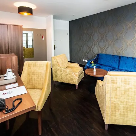 Hotel Western Royal 4*