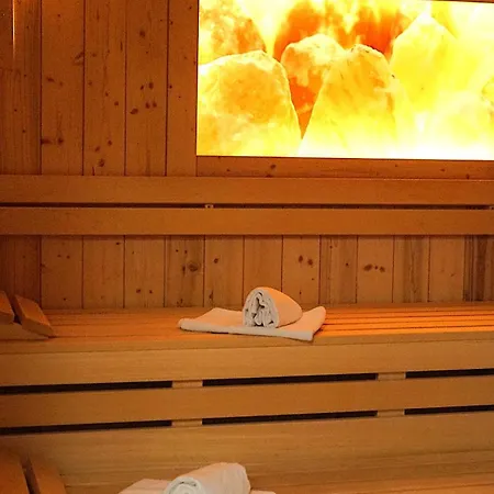 Hotel Western Royal 4*