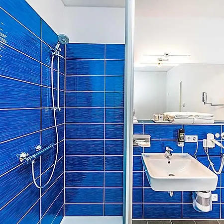 Hotel Western Royal 4*