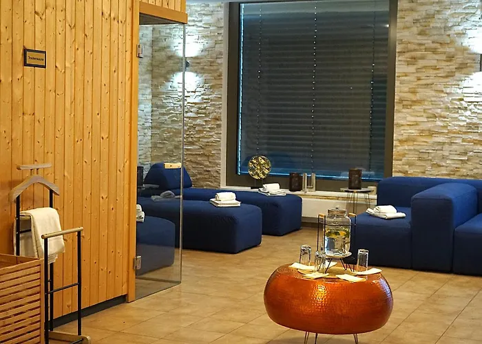 Hotel Western Royal 4*