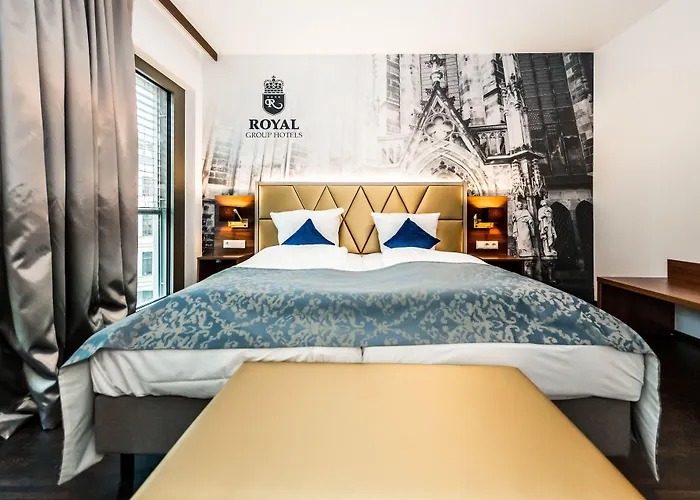 מלון Western Royal 4*